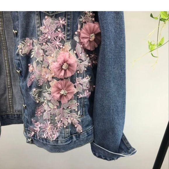🎀NEW 🎀SALE..3D Women's Denim Embroidery Floral Pearl Ripped Jacket - Picture 6 of 7